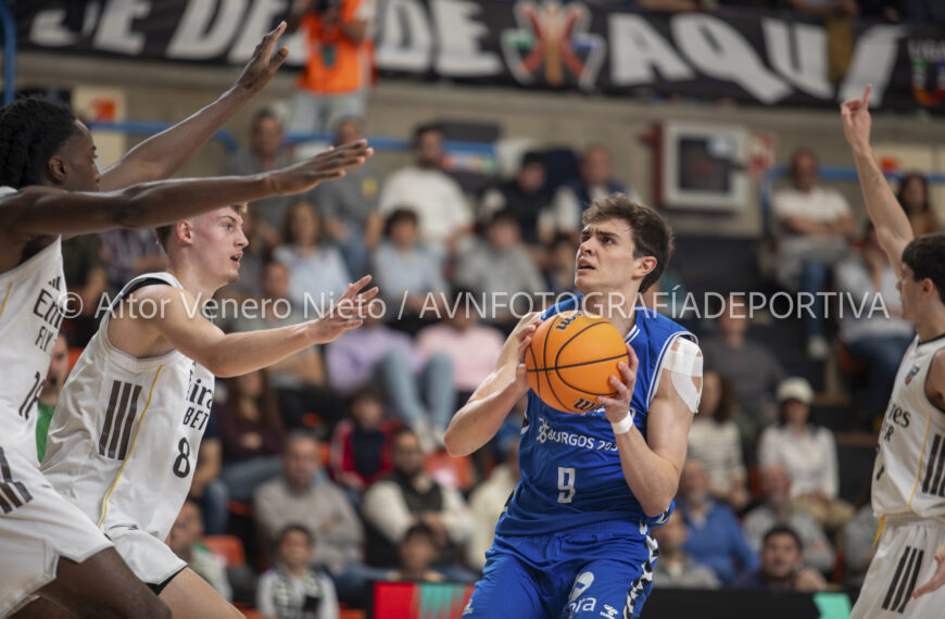 LIGA U22 / SEMIFINALES / SAN PABLO BURGOS GRUPO DE SANTIAGO – REAL MADRID